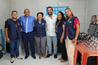 Moradores da Zona Norte recebem atendimento oftalmológico gratuito em ação com apoio de Sérgio Baré