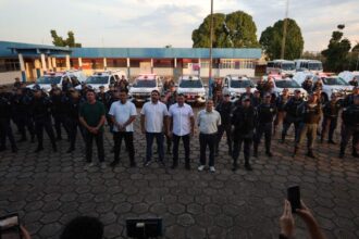 Governador Wilson Lima entrega novas viaturas para a Polícia Militar e implanta sistema 190 durante lançamento de operação de segurança para Festival de Cirandas 2025 em Manacapuru