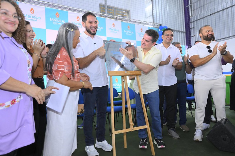 Prefeito David Almeida inaugura novo Centro de Educação Infantil no bairro Cidade de Deus