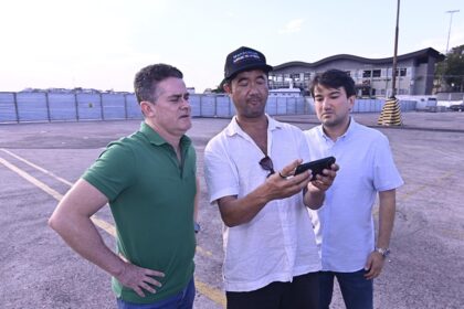 Prefeito David Almeida acompanha avanços da montagem do palco Malcher do #SouManaus