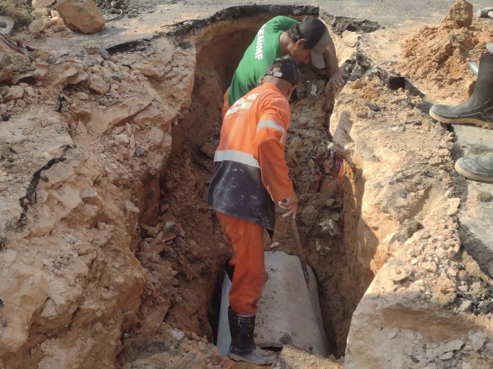 Prefeitura de Manaus inicia obra emergencial para recuperar rede de drenagem no bairro Colônia Santo Antônio