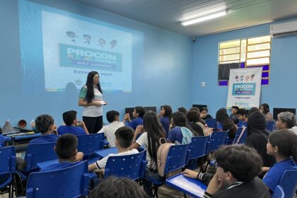 Prefeitura de Manaus leva educação sobre consumo consciente à escola da Zona Leste