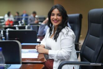 Projeto de Thaysa Lippy que amplia inclusão digital de idosos em Manaus avança na CMM