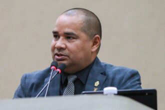 Sérgio Baré propõe campanha Outubro Prata para reforçar cuidados com a saúde bucal de idosos em Manaus