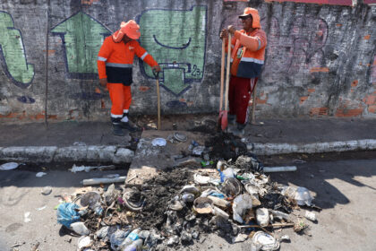 Prefeitura reforça drenagem e combate alagamentos no Centro
