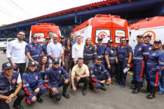 Rosivaldo Cordovil participa da entrega de cinco novas ambulâncias para o Samu em Manaus