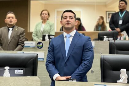 Saimon Bessa solicita escadaria para melhorar mobilidade no Jorge Teixeira