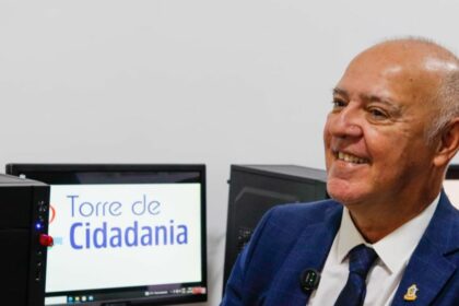 Mitoso acompanha aula inaugural do Curso de Informática na Torre da Cidadania da Zona Norte