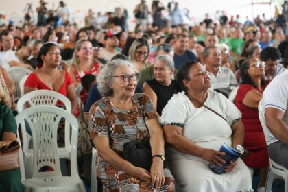 “Vai trazer grandes benefícios para nossas vidas”, diz moradora contemplada pelo Governo do Estado com título definitivo de propriedade