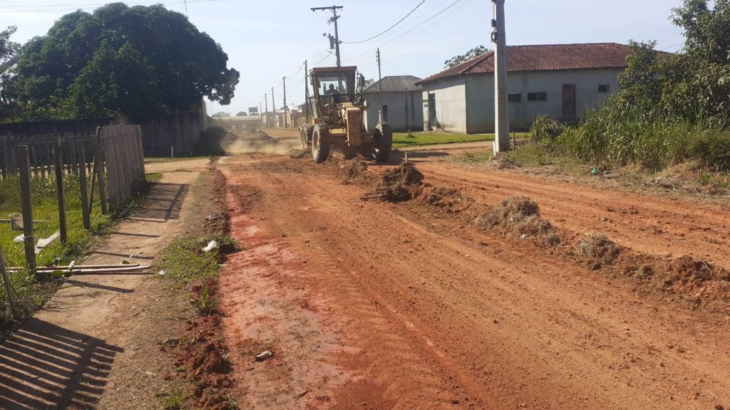 Seinfra recupera ruas do sistema viário de Silves