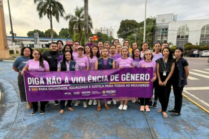 ‘Agosto Lilás’: Sejusc realiza ações de conscientização nos semáforos de Manaus