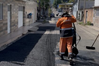 Prefeitura de Manaus revitaliza rua Jequeri com manutenção asfáltica do Plano de Verão