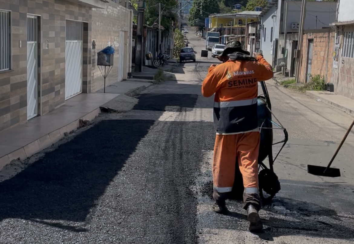 Prefeitura de Manaus revitaliza rua Jequeri com manutenção asfáltica do Plano de Verão