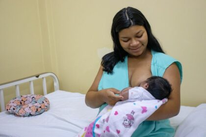 ‘Agosto Dourado’ reforça importância de rede de apoio para o aleitamento materno