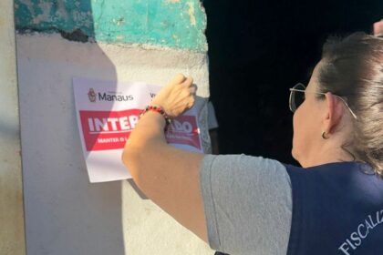 Visa Manaus apreendeu 150 quilos de alimentos em condições irregulares durante o ‘Mutirão do Bairro’ no Centro