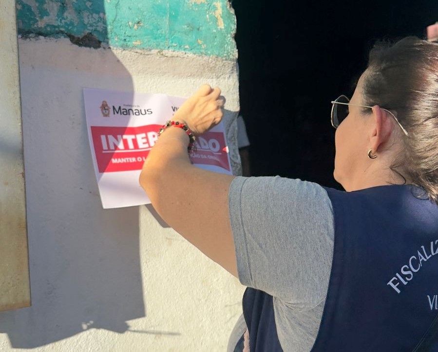 Visa Manaus apreendeu 150 quilos de alimentos em condições irregulares durante o ‘Mutirão do Bairro’ no Centro