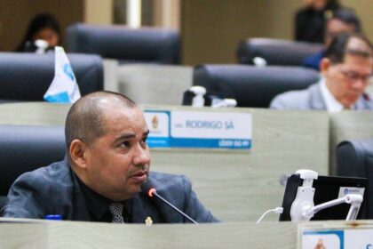 Sérgio Baré reforça alerta sobre riscos do cigarro eletrônico em sessão na CMM