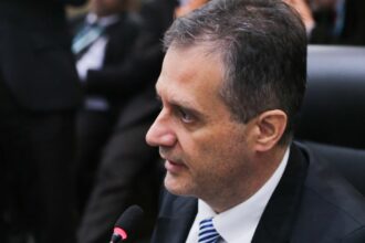 Marcelo Serafim defende criação de comissão para discutir impactos do tabagismo em Manaus