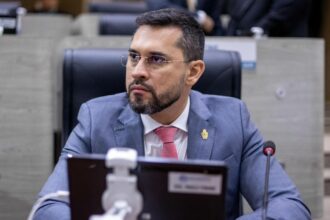 Paulo Tyrone solicita dados sobre inclusão de alunos com TEA nas escolas de Manaus