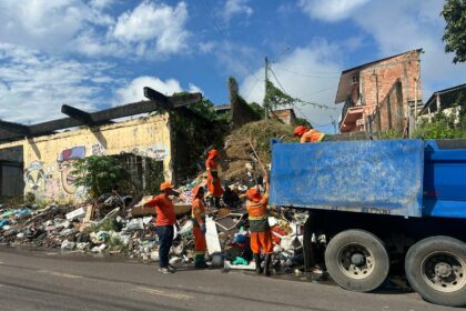 Força-tarefa da prefeitura elimina mais de 1,2 mil lixeiras irregulares em Manaus no primeiro mês de atuação