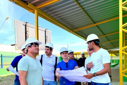Prefeito David Almeida vistoria reforma da escola municipal Waldir Garcia, referência educacional de Manaus com a 3ª melhor nota do Ideb