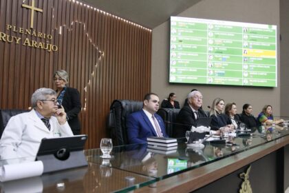 Aleam debate crise financeira da Apae Manaus em Cessão de Tempo com representantes nacionais da entidade