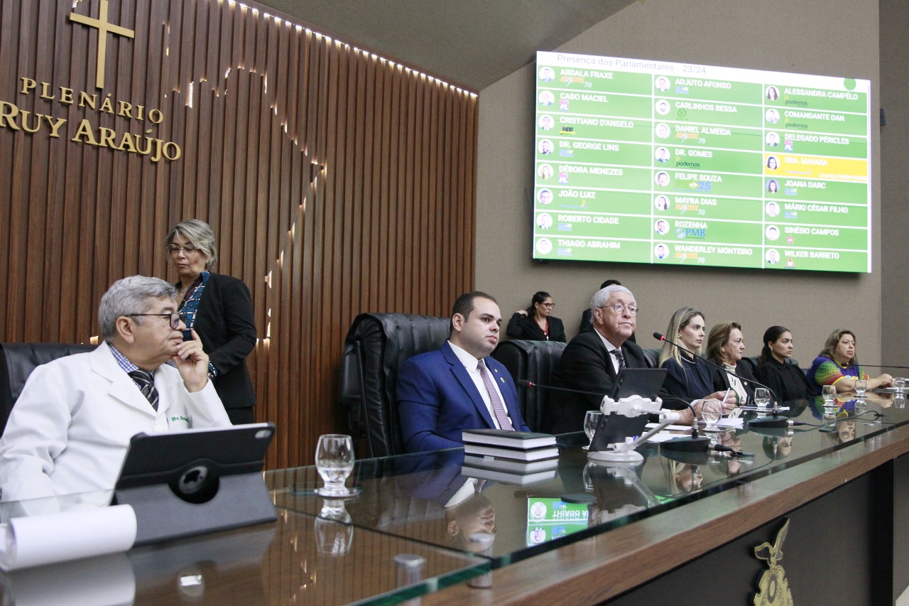 Aleam debate crise financeira da Apae Manaus em Cessão de Tempo com representantes nacionais da entidade