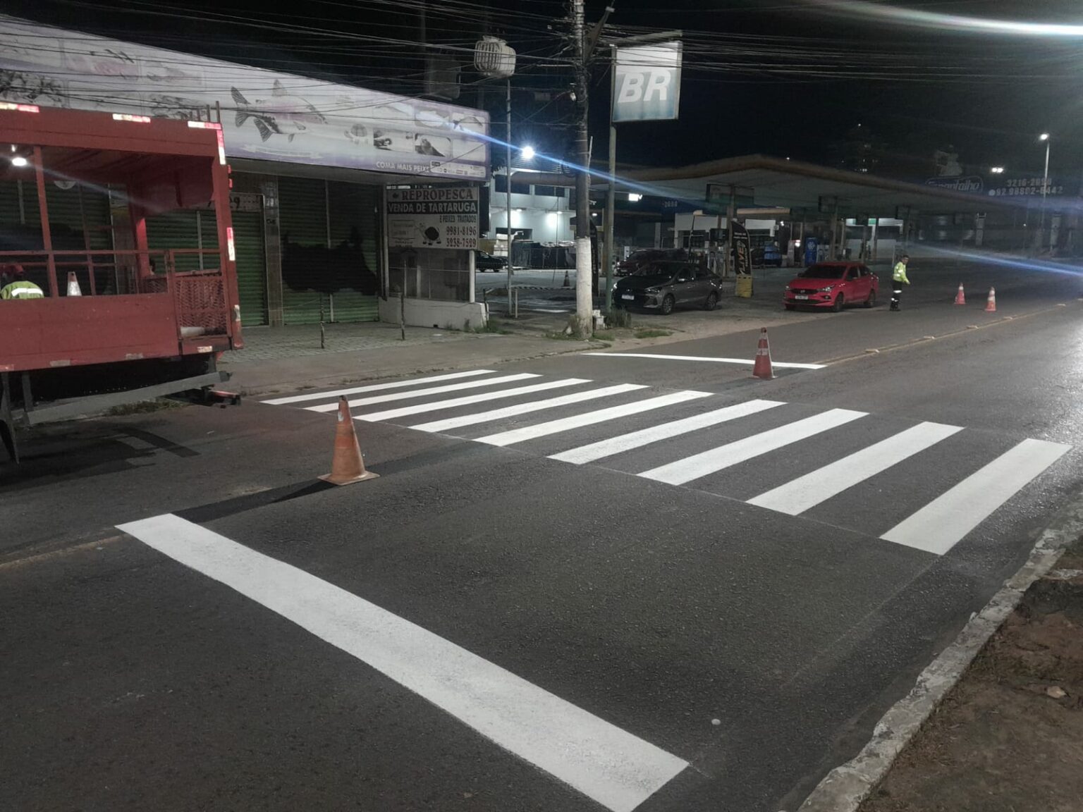 Prefeitura de Manaus reforça sinalização viária com foco em pedestres e ciclistas na região central e zona Oeste