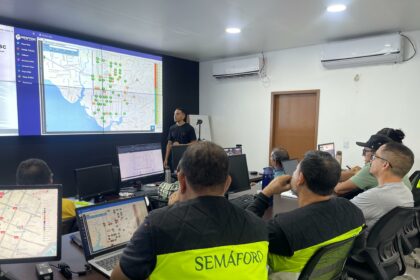 Prefeitura de Manaus capacita equipe do IMMU para operação de sistema de semáforos inteligentes
