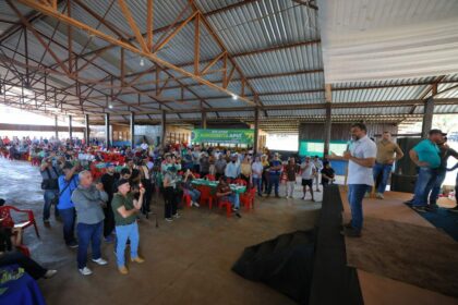 Em Apuí, governador Wilson Lima assina decreto que amplia regularização ambiental de produtores rurais no sul do Amazonas