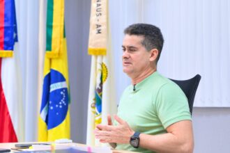 Prefeito David Almeida reforça combate à desordem no centro histórico e anuncia ações intensas contra insegurança