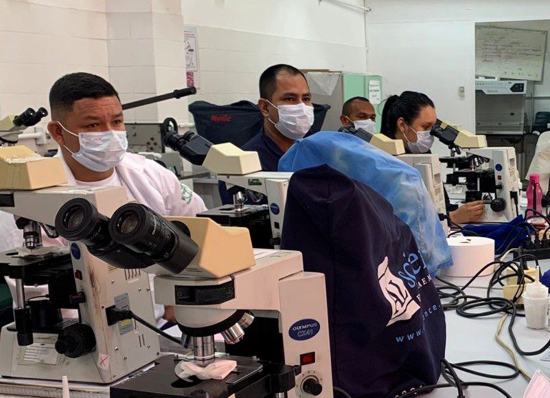 FVS-RCP promove curso de capacitação para microscopistas revisores visando qualidade no diagnóstico laboratorial