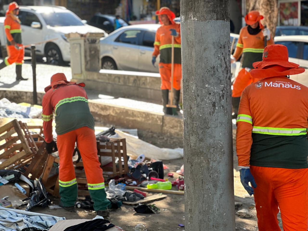 ‘Mutirão no Bairro’ no Centro recolhe mais de 520 toneladas de lixo e reforça limpeza urbana na primeira semana