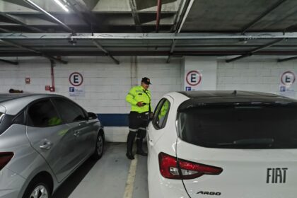 Prefeitura realiza fiscalização para coibir estacionamento irregular em zonas Centro-Sul e Oeste de Manaus