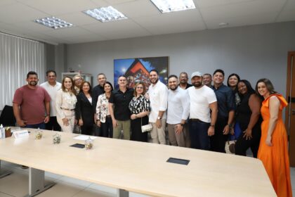 Prefeito David Almeida celebra conquista histórica: Manaus tem as melhores escolas do Ideb na região Norte