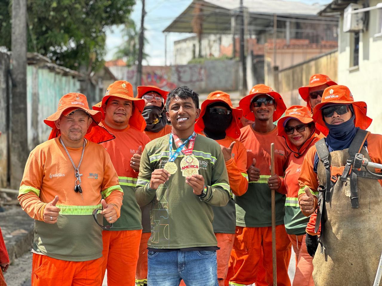 Fiscal da prefeitura e atleta de jiu-jítsu conquista títulos e vira símbolo de superação e talento entre os servidores