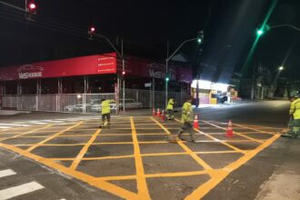 Prefeitura revitaliza sinalização viária e garante mais segurança a pedestres em Manaus