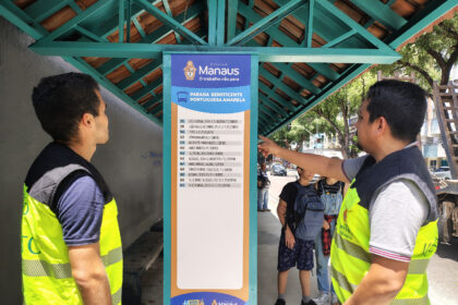 Prefeitura revitaliza paradas de ônibus na avenida Getúlio Vargas