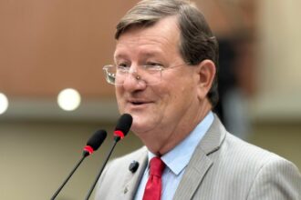 Zé Ricardo propõe inclusão de História e Geografia regionais na rede municipal de ensino