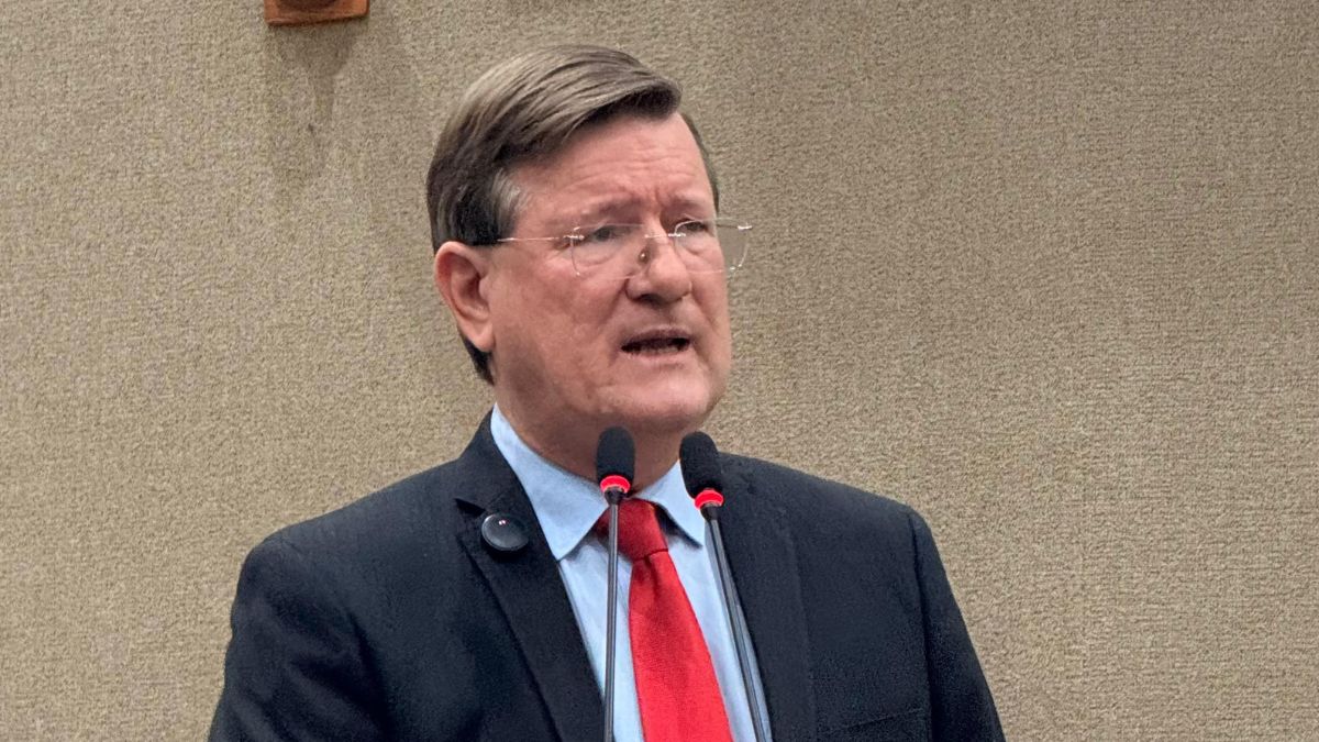 Zé Ricardo denuncia: ‘Manaus paga caro por estacionamento e recebe abandono em troca’