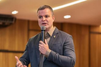 Vereador Rodrigo Sá palestra sobre Mobilidade Urbana e Trânsito Consciente na OAB-AM