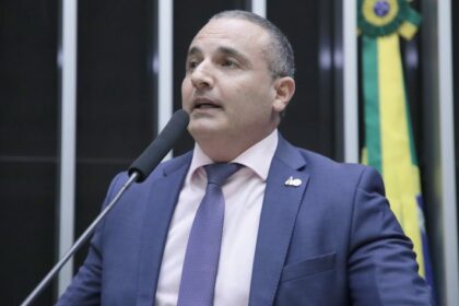 Projeto obriga condenados a ressarcirem suas vítimas