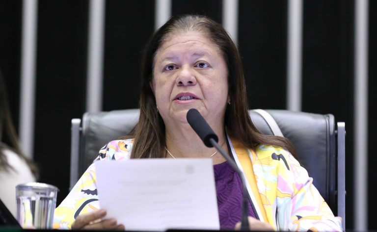 Comissão aprova projeto sobre informações acerca da assistência farmacêutica do SUS