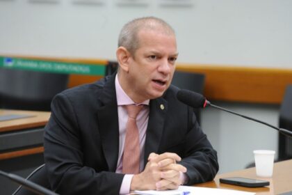 Comissão aprova projeto que veda prisão domiciliar para idoso condenado por crime sexual