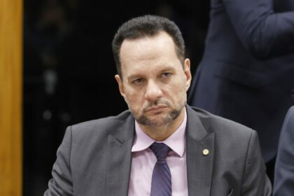 Comissão aprova penas mais rígidas para comércio ilegal de materiais usados em serviços públicos