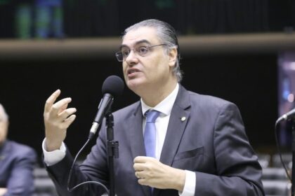 Deputados vão debater ações do Brasil para minimizar efeitos do “tarifaço” dos EUA