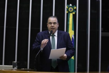 Comissão aprova regras para a atividade de influenciador digital mirim
