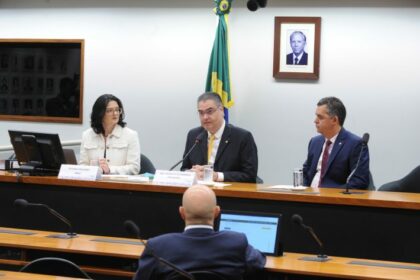 Governo afirma que está buscando ampliar lista de exceções do tarifaço americano