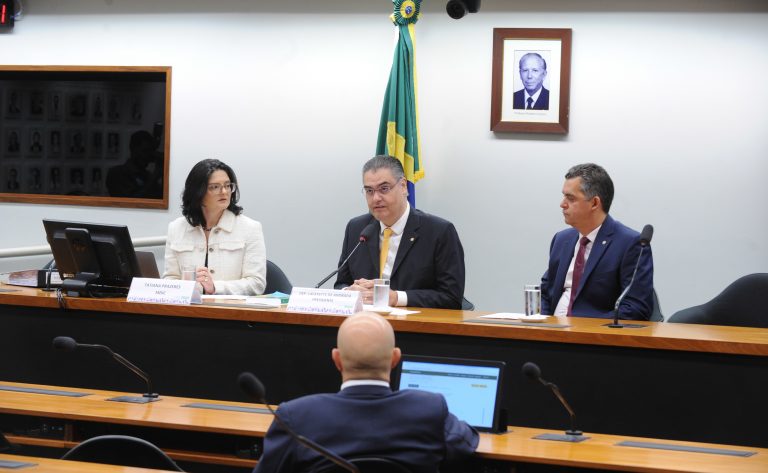 Governo afirma que está buscando ampliar lista de exceções do tarifaço americano