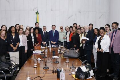 Entidades pedem aprovação de projeto do Senado sobre proteção de crianças em ambientes digitais